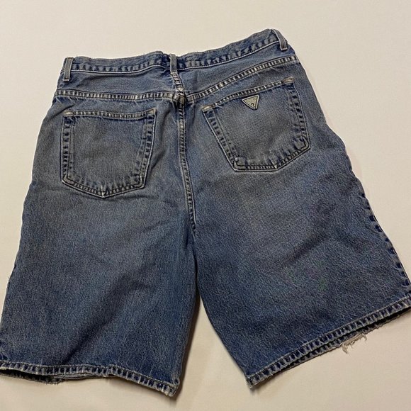 Guess shorts size 36 - Picture 2 of 5